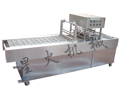 BG32快餐灌裝封口機(jī)